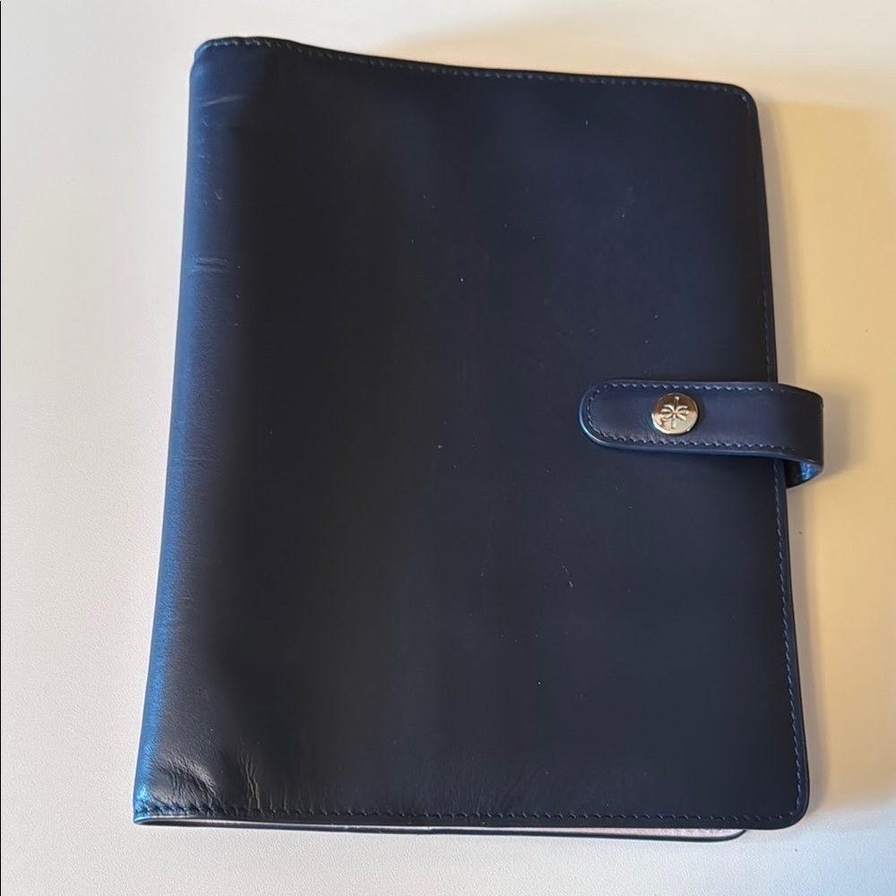 Navy Blue Aura Estelle A5 travellers notebook.